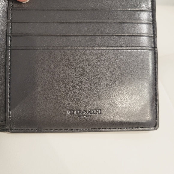 Coach Men's wallet and key chain - Picture 7 of 13